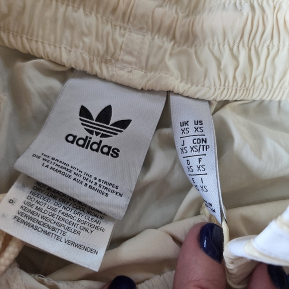 Adidas Originals Men's Sprinter Shorts - Wonder White -Extra Small - IM9417 XS - Picture 5 of 8